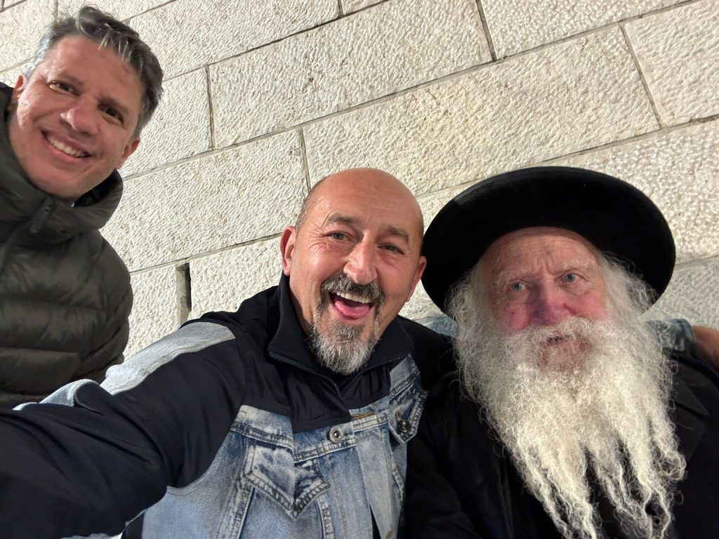 WhatsApp Image 2026-04-20 at 21.12.06 (1)